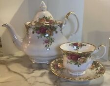 ROYAL ALBERT Old Country Roses Bone China Teapot 1962 Made in England