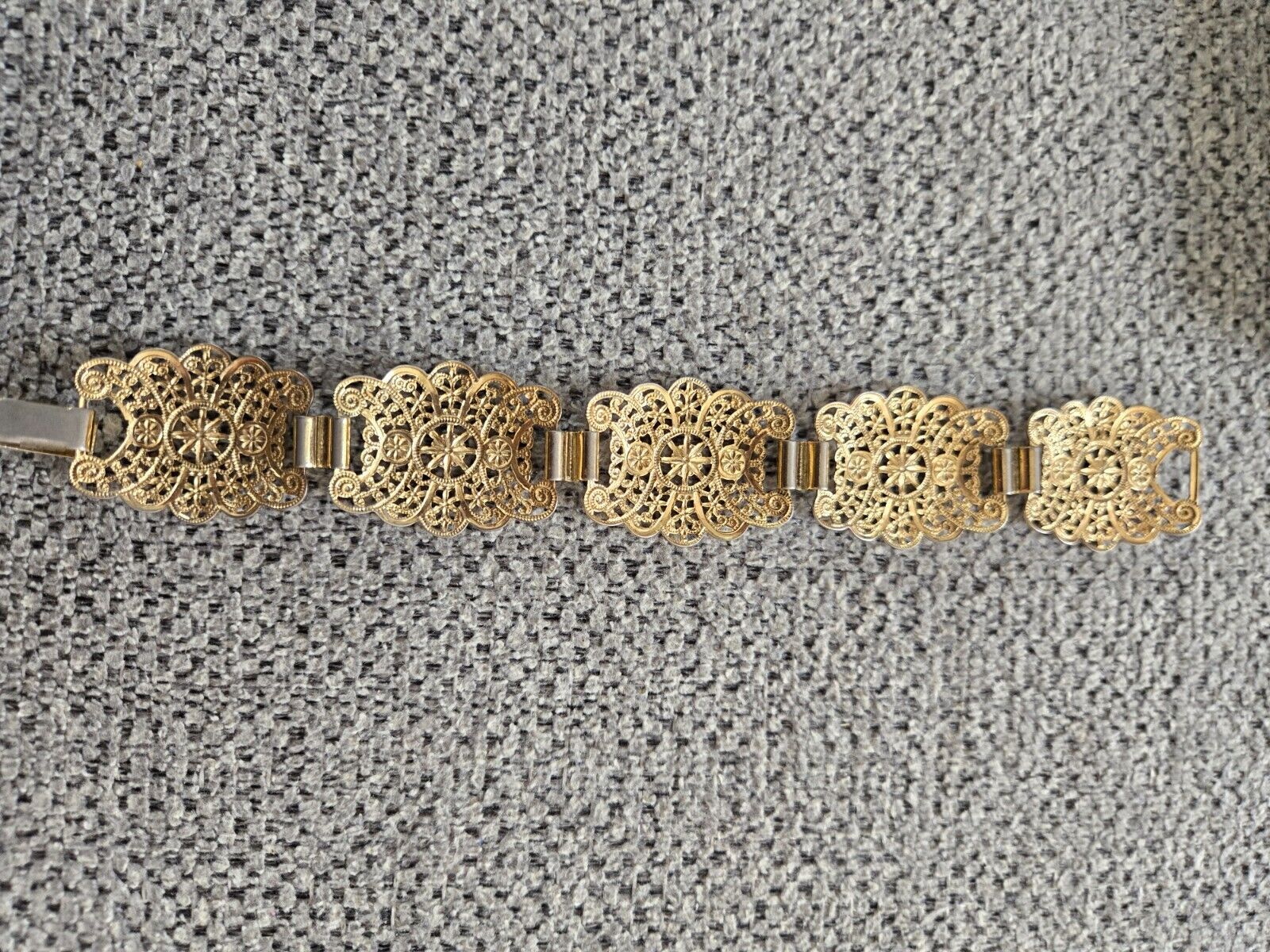 Vintage Gold Tone Bracelet Ornate Design Bracelet - image 5