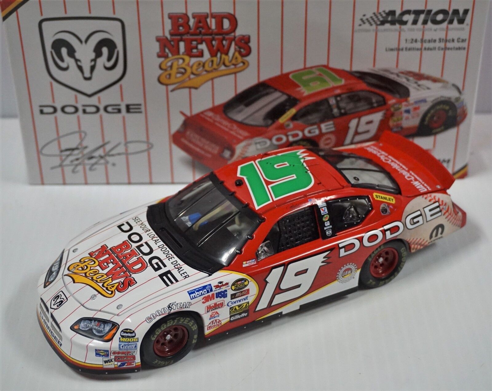 1/24 Jeremy Mayfield #19 Dodge Dealers / Bad News Bears 2005 NASCAR ...