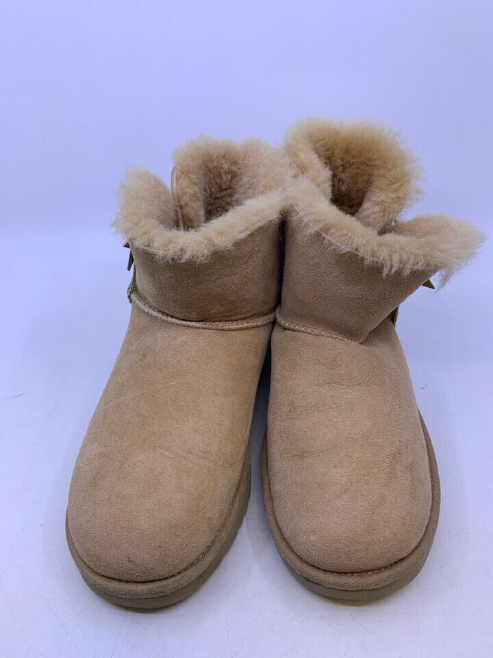 UGG Size 9 Juniors Boots - image 1