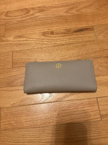 Gently Used Tory Burch Bifold Wallet