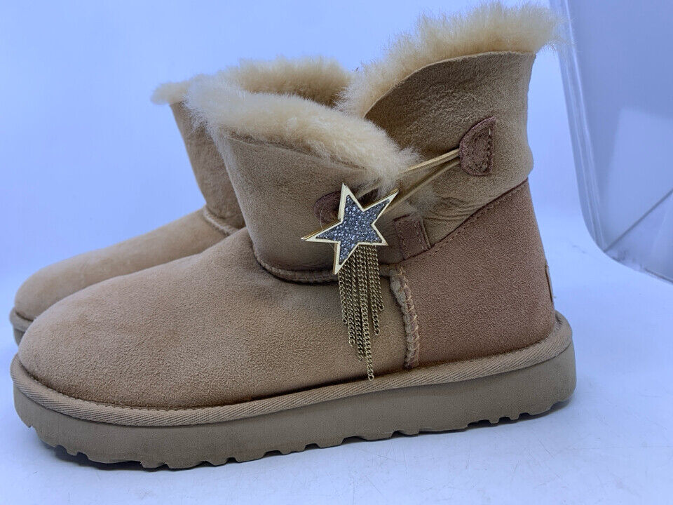 UGG Size 9 Juniors Boots - image 2