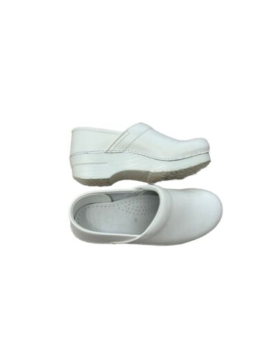 Dansko Womens Professional White Leather Clogs Sho