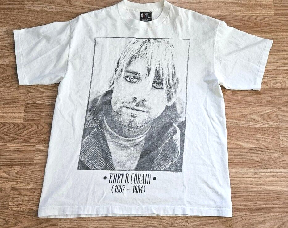 Vintage 90s Kurt Cobain Nirvana Memorial Shirt Gi… - image 1