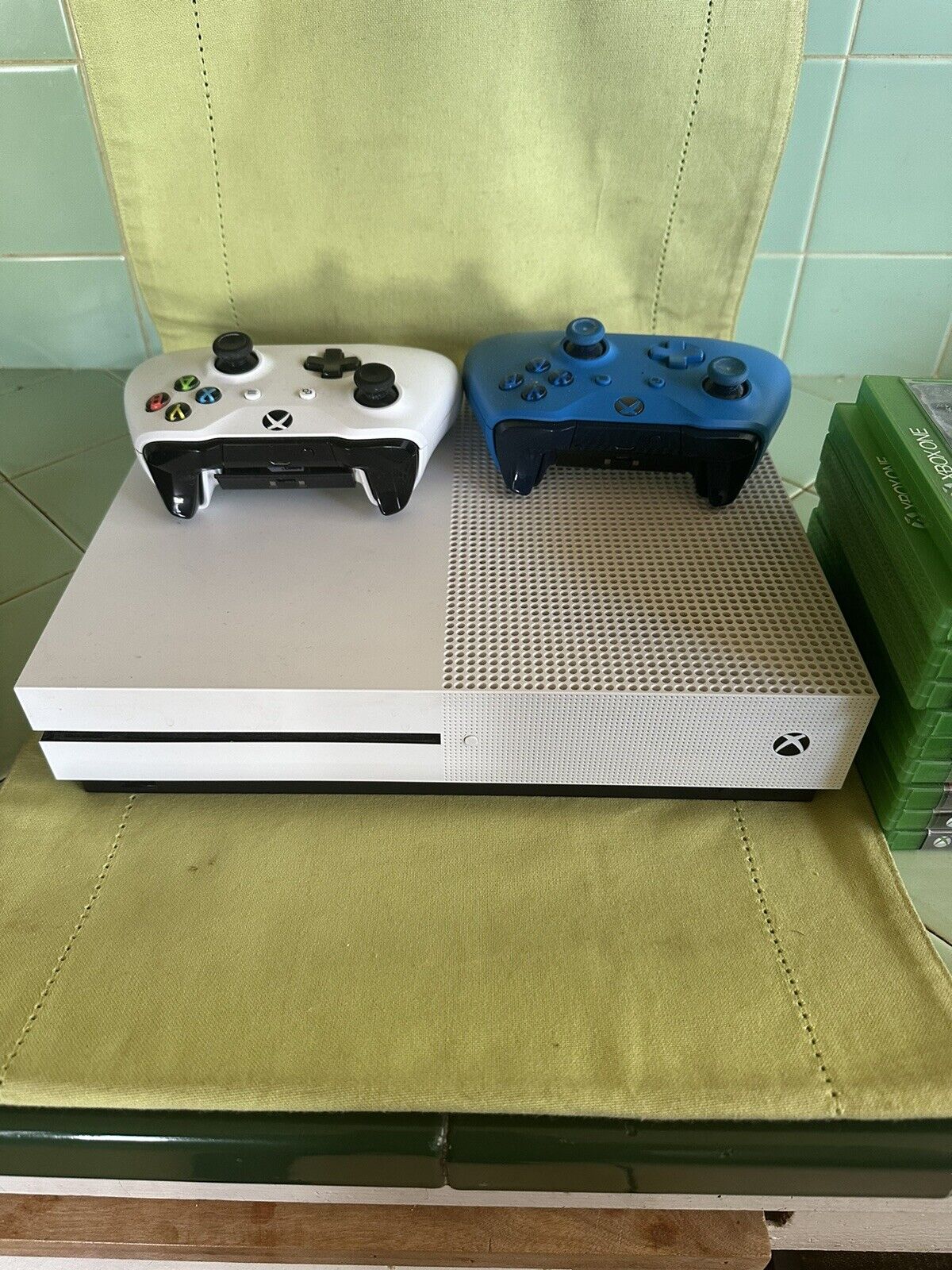 Microsoft Xbox One S 1681 Game Console - with 10 Games+2 Controllers ...