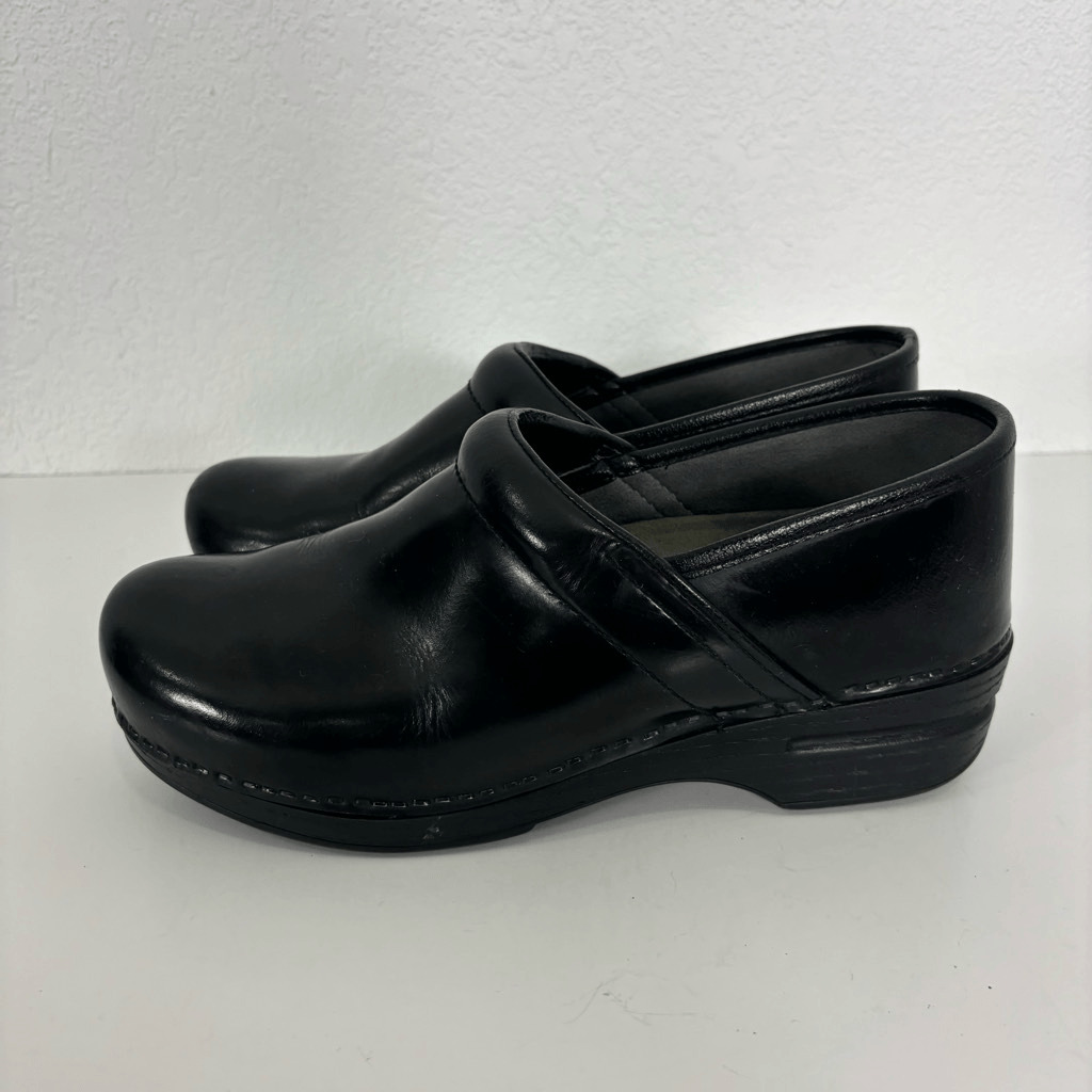 Dansko Black Leather Performance Clog Shoes - image 2