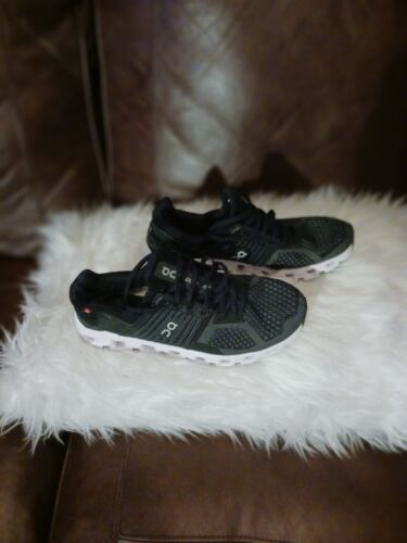 Women’s OnCloud Black Shoes Size 9