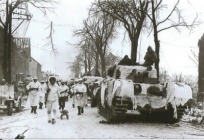 WW II Usa Photo --- Soldiers Winter Camo - CHURCHILL TANK | eBay