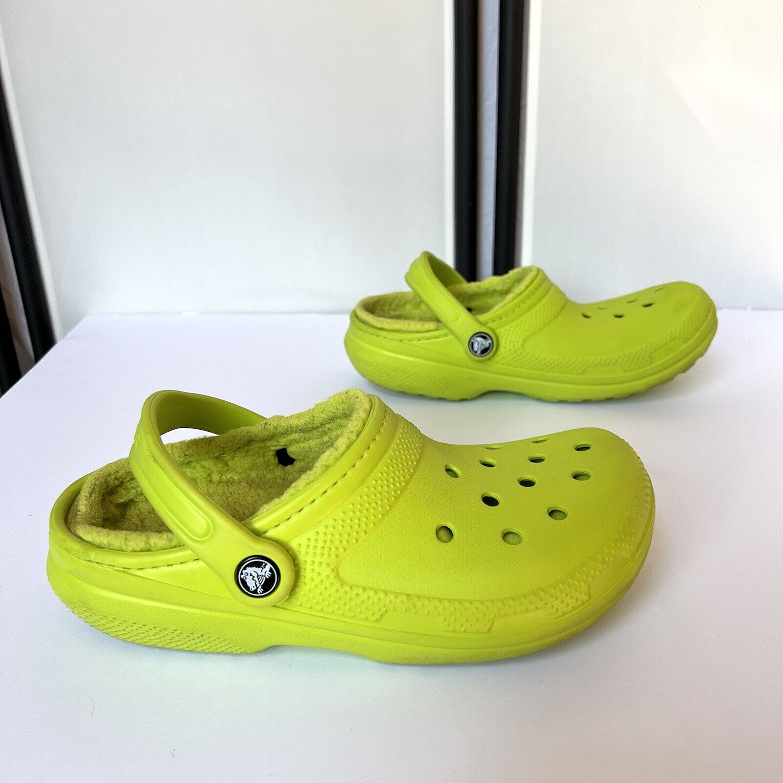 Crocs Womens 7 or Mens 5 Slip on Comfort Shoes hi… - image 5