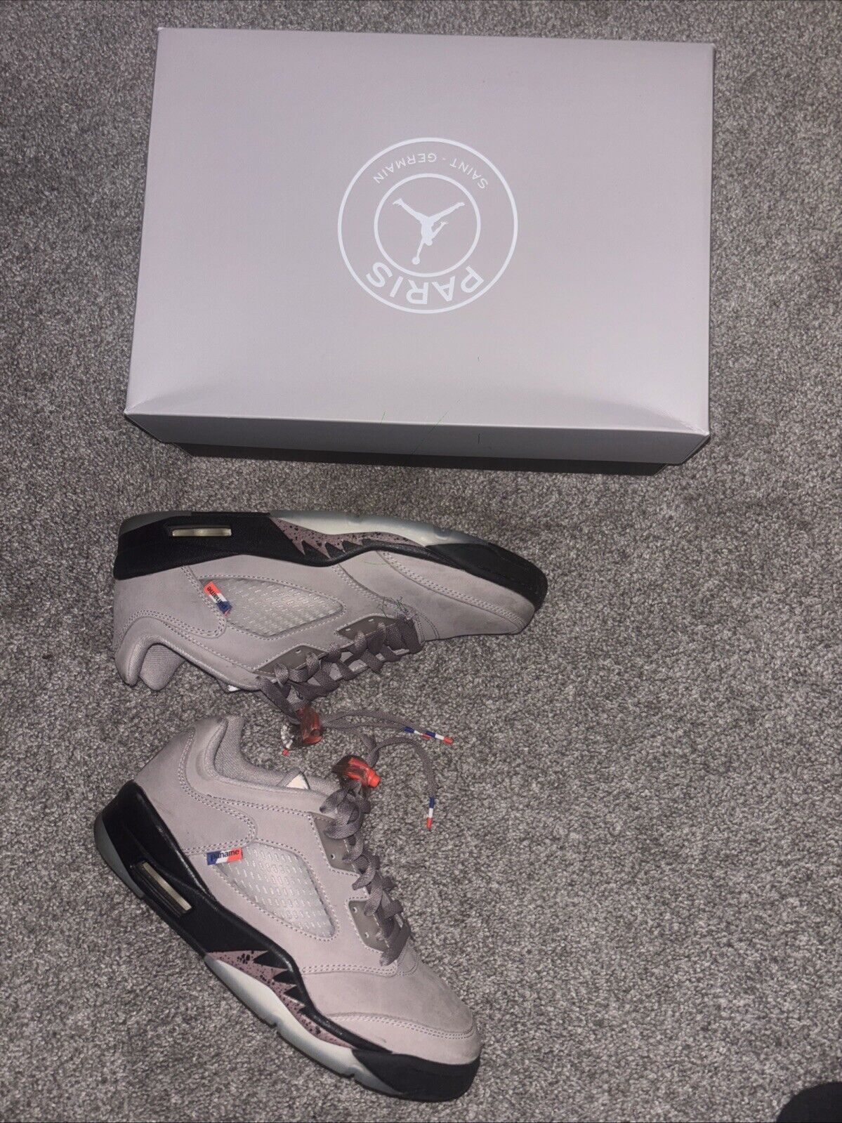 PSG Jordan 5 Low Size 9 - image 2