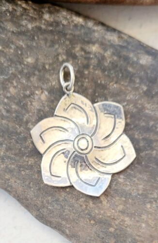 Retired James Avery Large Flower Pendant Sterling 