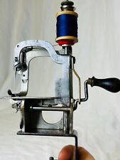 * * LA QUEN * * Brevete AGDG - Antique Sewing Machine. RARE !