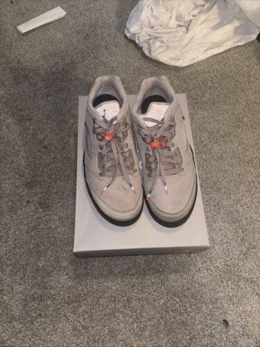 PSG Jordan 5 Low Size 9 - image 1