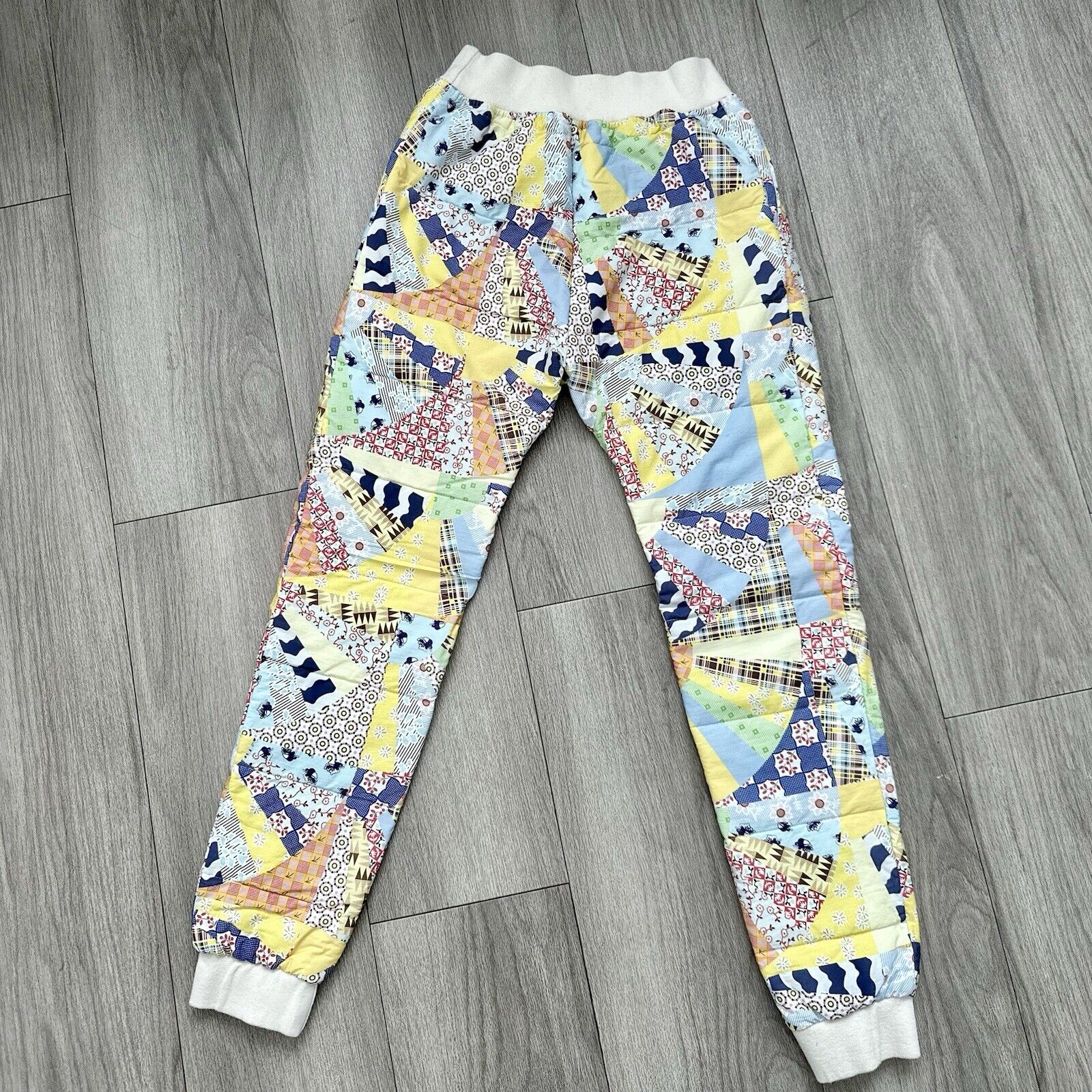 Carleen Quilted Sweatpants in Cheater Fan Print - image 10