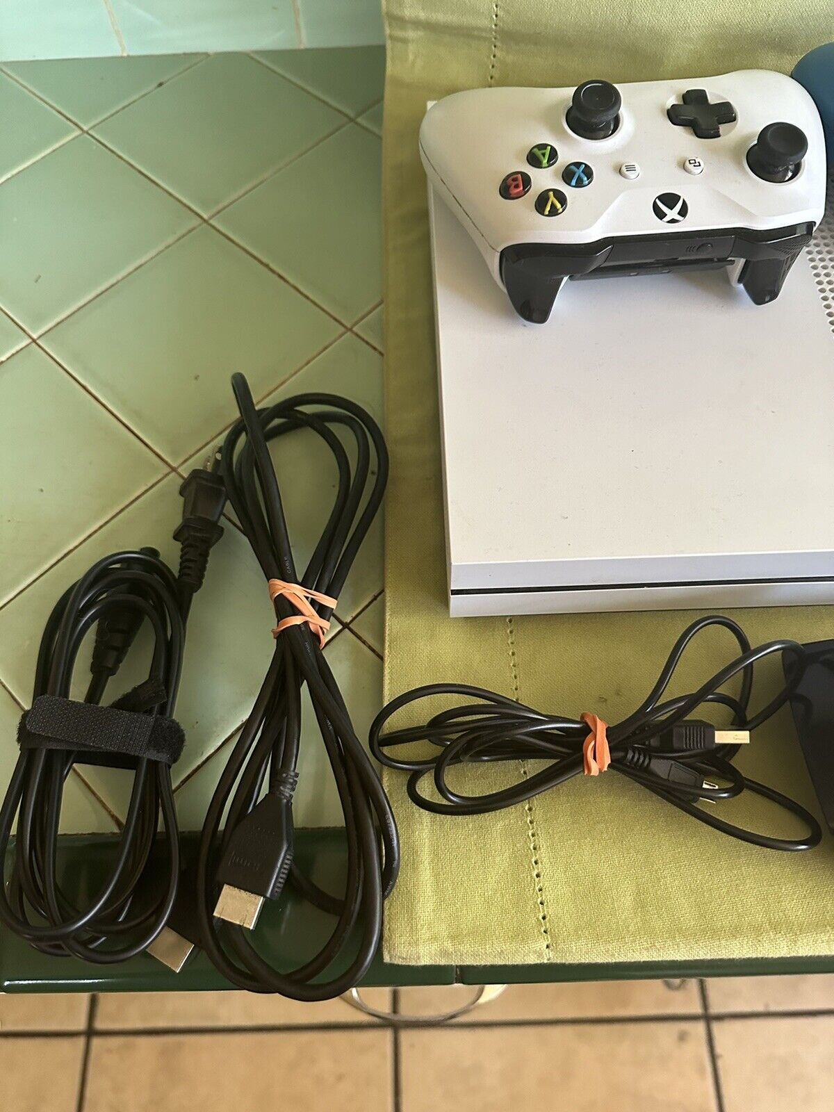 Microsoft Xbox One S 1681 Game Console - with 10 Games+2 Controllers ...