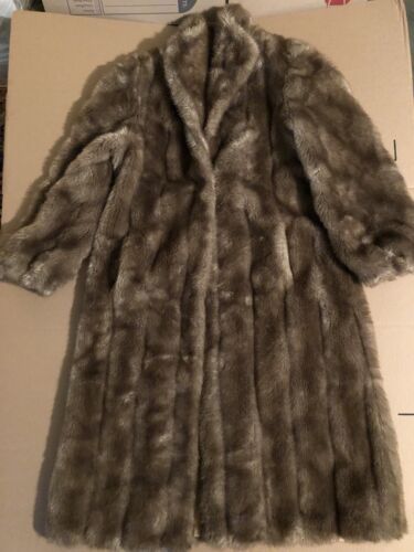 Vintage Faux Fur Ladies Coat Heavyweight Made In U