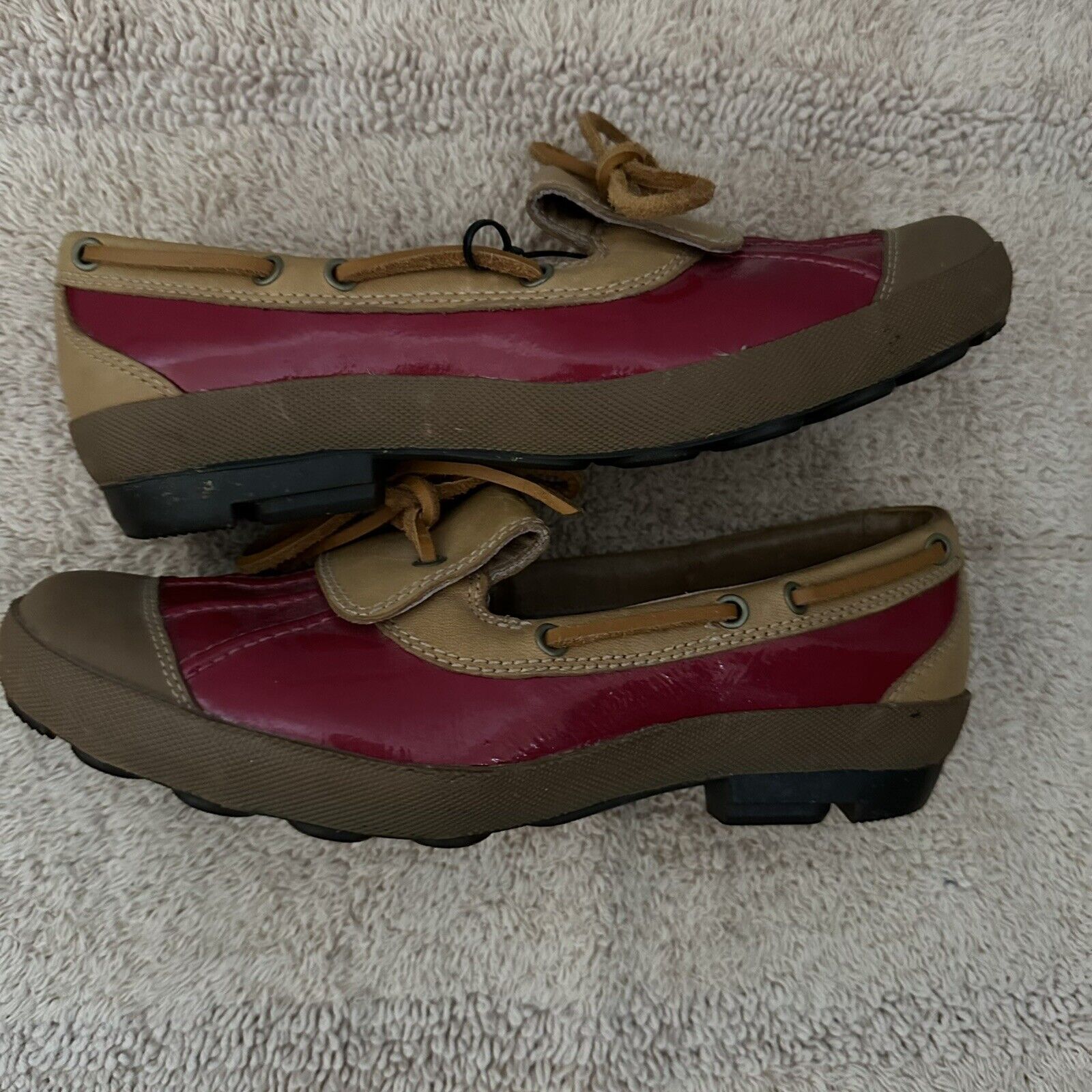 UGG Women's Red & Tan Leather Rain Duck Shoes Ash… - image 4