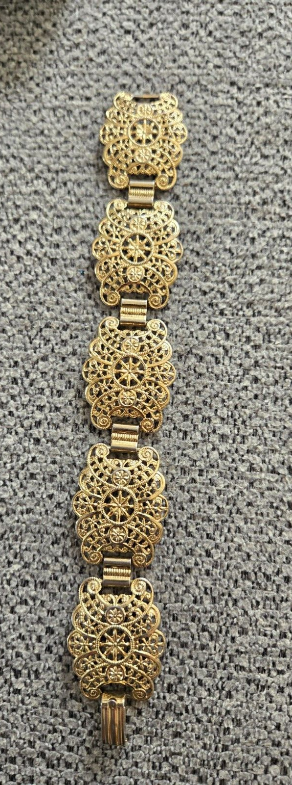 Vintage Gold Tone Bracelet Ornate Design Bracelet - image 4