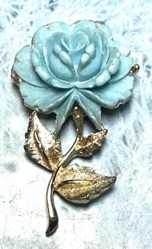 Lovely Vintage Gold Tone Blue Lucite Rose Brooch/P