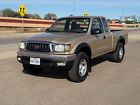 2004 Toyota Tacoma XTRACAB 2004 Toyota Tacoma 4x4 manual 5 speed 23K miles