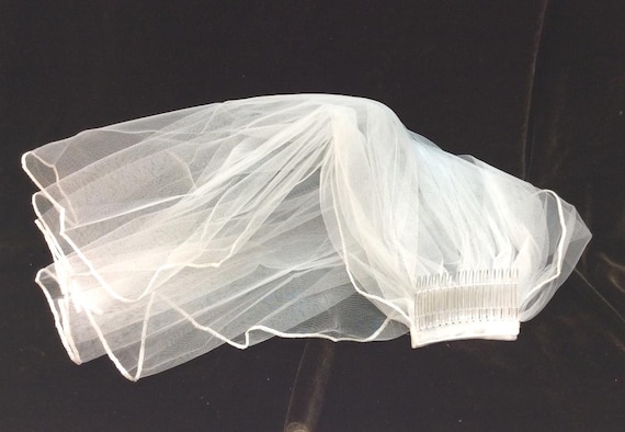 Elegant, Beautiful Tulle Veil, 1 Layer Bridal Vei… - image 1