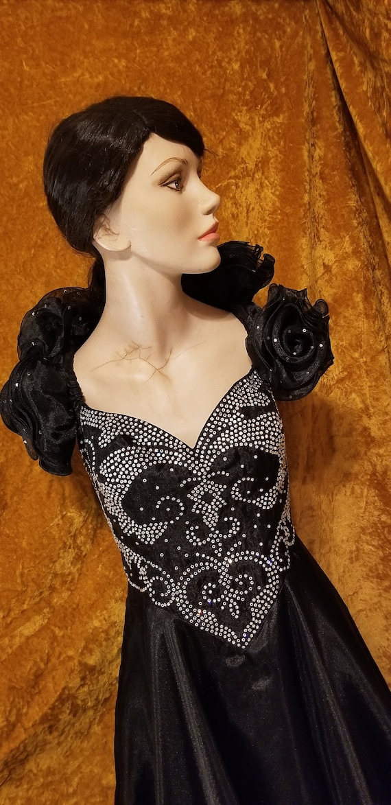 Amazing Vintage Black Formal Dress