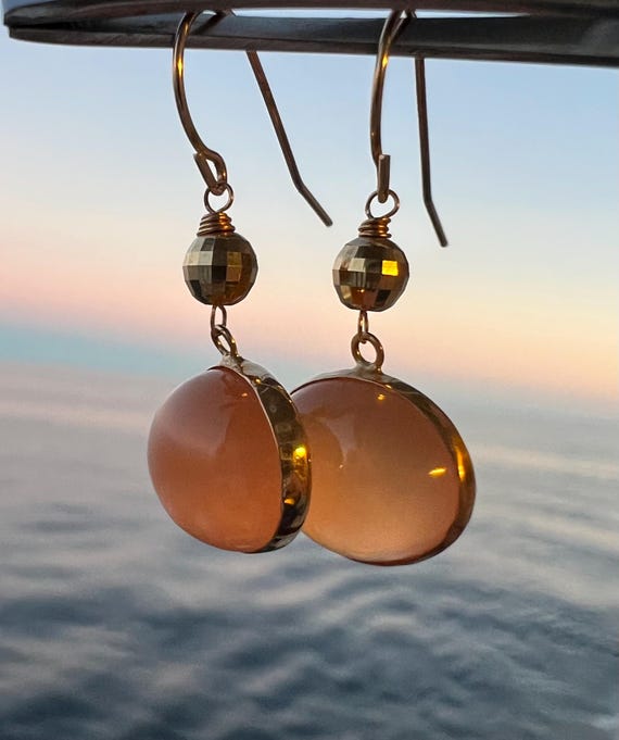 Vintage peach moonstone earrings in 14k yellow go… - image 3