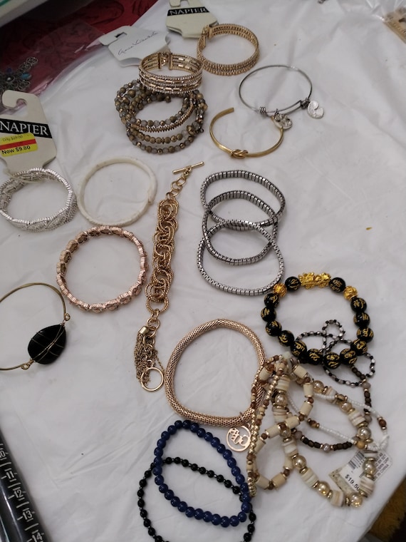 Vintage Bracelet Lot, Bead STretch Bracelets, Napi