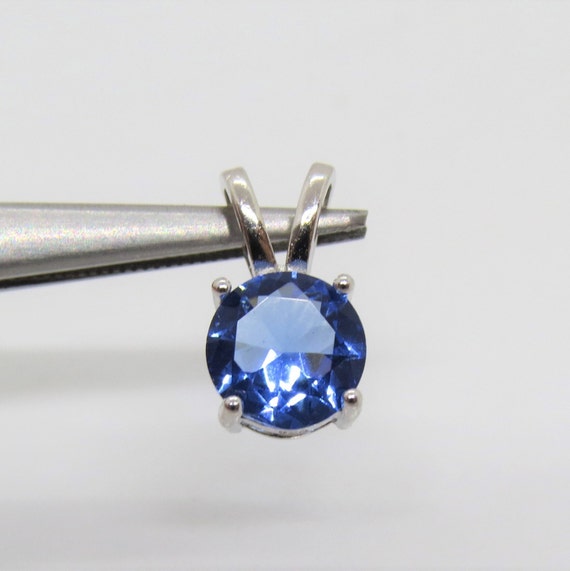 Vintage Sterling Silver Tanzanite Pendant - image 1