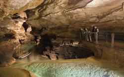 Job étudiant: devenez guide touristique au gouffre de Padirac