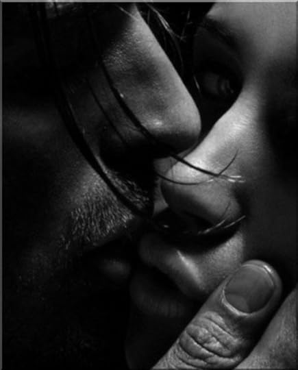  photo black-and-white-couple-kiss-photography-pumarck-Favim.com-469805_zpsdduz9s4v.jpg