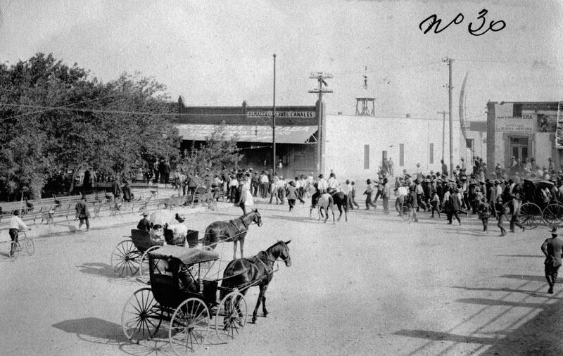 Getting ready for the Mexican Revolution. Ciudad Juarez, Chihuahua ...