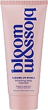  مقشر للجسم Bloom & Blossom Scrubs Up Nicely Polishing Body Cleanser