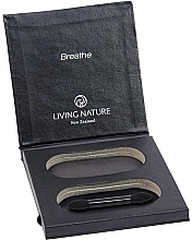 Футляр для теней Living Nature Eyeshadow Compact Case