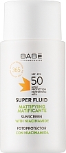 Солнцезащитный матирующий суперфлюид SPF 50 с ниацинамидом Babe Laboratorios Super Fluid SPF 50