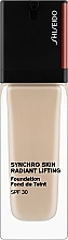 Shiseido Synchro Skin Radiant Lifting Foundation SPF 30 Fond de ten, de lungă durată