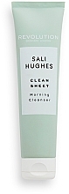 Produto de limpeza Revolution Skincare x Sali Hughes Clean Sheet Morning Cleanser