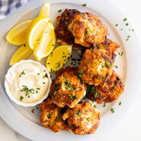 Easy Salmon Cakes - Simply Delicious