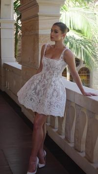 For outdoor weddings, it is better to choose short wedding dresses. Check out our selection of short gowns for your wedding inspiration! #shortweddingdresses #beachweddingdresses #sexyweddingdresses #trendyweddingdresses