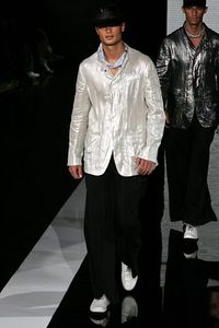 Emporio Armani Spring 2005 Menswear Fashion Show | Vogue