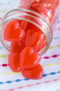 Healthy Berry Gummy Hearts by deliciousbydre #Valentines #Gummy_Hearts #Healthy