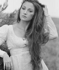 English actress Jane Seymour pictured in character as Mary Yellan during filming of the television movie, 'Jamaica Inn'