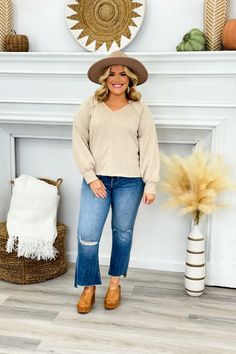 Maddi is 5’2 wearing a size small. (10/12)Runs big! Measurements based on size small. Bust: Oversized Length: 27inMaterials: 85% Polyester 15% Cotton Chic Soul Plus Size, Summer To Fall Transition Outfits Casual, Outfits For Thick Body Type, Fall Transition Outfits Casual, Big Belly Outfits Plus Size, Fall Outfits Plus Size, Midsize Fashion Winter, Autumn Fashion Curvy, Fall Fashion Casual