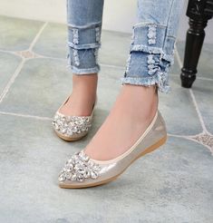 This flat shoes doesn't just look refined classy,it also very usefulbecause these are prefect for wedding shoes,bridal wedding shoes,bridesmaid shoes,wedding guest shoes,mother of the bride shoes or mother of the groom shoes.These flat are incredibly as them with a casual outfit by the beach, with a pretty sundress on a cruise, or pair them with a chic outfit to sightsee in a city in summer. Which is why we think you are going to love theHigh Quality materials -- High Quality PU Leather Material Shoes Wedding Guest, Shoes For Wedding Guest, Mother Of The Bride Shoes, Wedding Ballet Flats, Shoes Bridesmaid, Wedding Shoes Bridesmaid, Dressy Flats, Wedding Shoes Low Heel, Bling Design