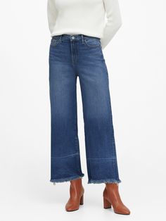 High-Rise Wide-Leg Crop Jean | Banana Republic Wide Leg Jeans Outfit, Cropped Wide Leg Jeans, Casual Chic Outfit, Women Denim Jeans, Look At You, Fall Winter Outfits, Outfits Casuales, Jean Outfits, Cropped Jeans