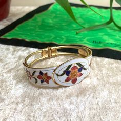 Diameter 5cm #vintage #bracelet #vintagejewellery #retro #jewellery 👀 Please read before purchasing 📏 Check the measurements before buying as each item is different. 🔍 Please note that vintage or secondhand items may have signs of used and small imperfections, feel free to ask more details. 🖤 No return / refunds. Retro Handmade Bangle Jewelry, Vintage Bangle Bracelets For Wedding, Vintage Handmade Bangle For Wedding, Vintage Handmade Wedding Bracelets, Handmade Vintage Wedding Bracelets, Vintage Jubilee Bangle As Gift, Vintage Metal Bangle Bracelets, Vintage Handmade Bracelets For Formal Occasions, Handmade Retro Bangle Bracelet