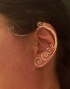 Bound to be Swirls, Vine earring, Jewelry, Ear Cuff, Vine Jewelry, ear jewelry, ear climber, ear wrap, ear jacket, non pierced by WickedlyWired on Etsy https://www.etsy.com/listing/556666014/bound-to-be-swirls-vine-earring-jewelry Ear Cuff Wire, Wire Ear Cuffs, Vine Jewelry, Toothbrush And Toothpaste, Hair Items, Bijoux Fil Aluminium, Metal Ideas, Wire Wrapped Jewelry Tutorials, Wire Cuff