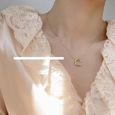 fb-feed Korean Necklace Aesthetic, قلادات متدلية, Korean Jewelry, Women's Jewelry Sets, Fashion Materials, Ring Pendant, Earrings Women, Ring Pendant Necklace, Circle Necklace