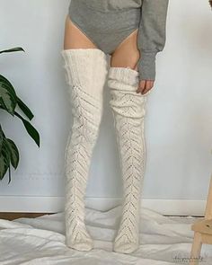 Knit Sock Patterns, Angora Socks, Fem Aesthetic, Dream Lounge, Mountain Estate, Korean Fashion Styles, Drawing Outfits, Genshin Dr, Study Korean