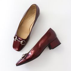 Vintage F/W 1995 Gucci by Tom Ford red patent leather pumps Size EU 36.5 / UK 3.5 /US 6.5 Very good condition! Comes with original box :)  As seen on runway/in ads campaign  Heel: 4 cm (1.5'') Shipping to US, UK, Europe and other countries currently takes about 14 days (in some cases can take up to 4 weeks or more) ❤️ Gucci 1995, Vintage Gucci Aesthetic, Gucci Vintage, Red Toms, Gucci Horsebit, Patent Leather Pumps, Women's Pumps, Low Heels, Womens Heels